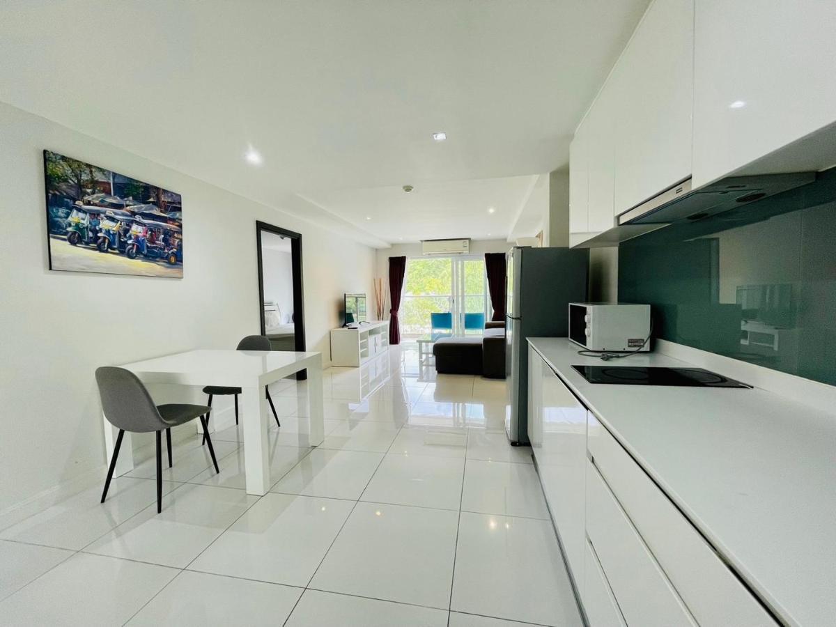 The Place Pratumnak By Pattaya Sunny Rentals Room photo